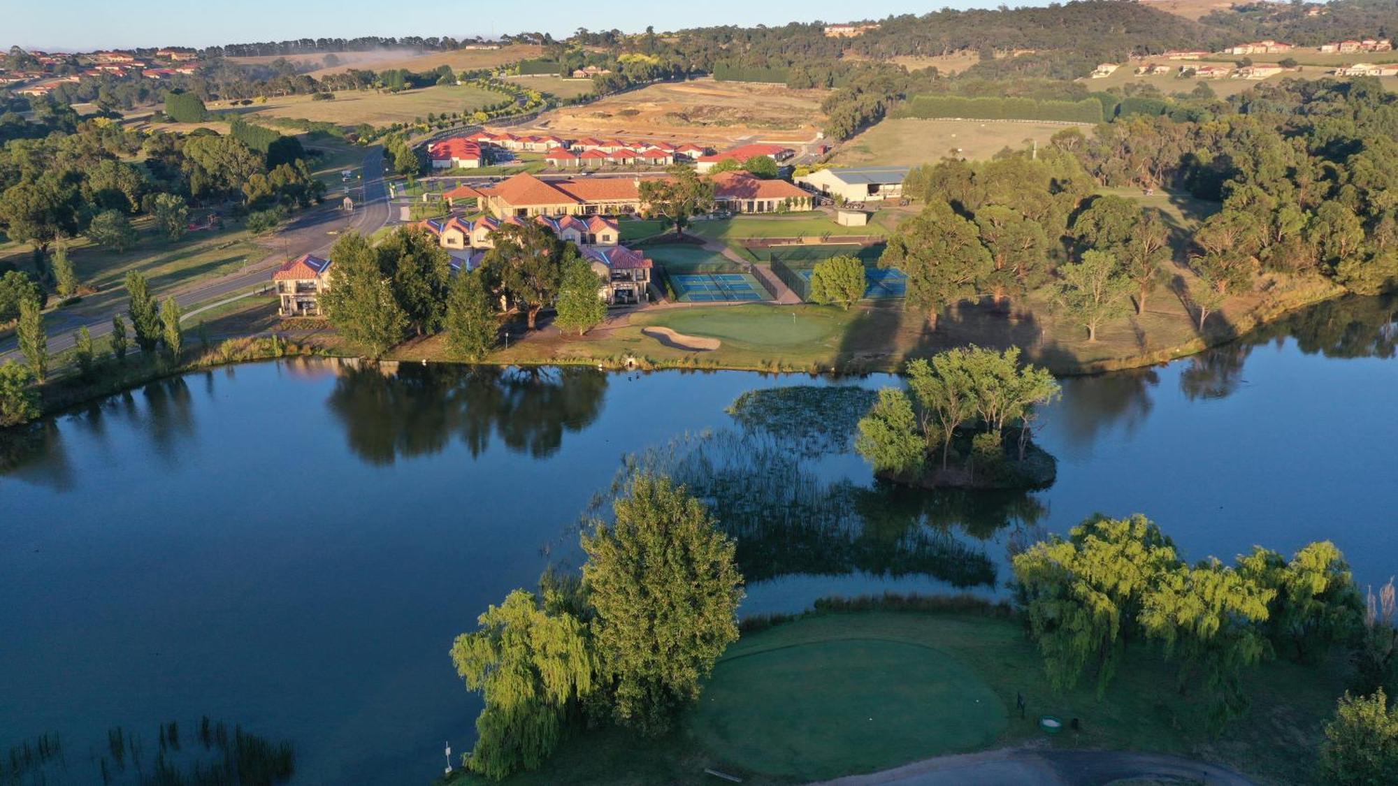 Hidden Valley Resort Wallan Extérieur photo